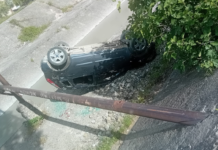 Automjeti del nga rruga dhe përfundon në përroin e Zaranikës