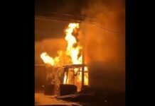 Zjarr në një repart të përpunimit të baterive në Elbasan, dyshohet për rrjedhje gazi