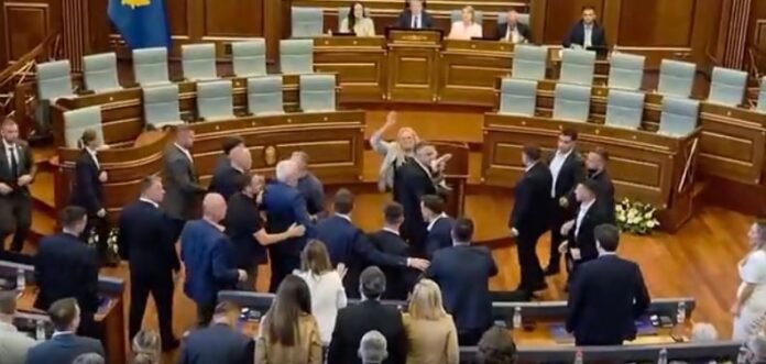kuv kos