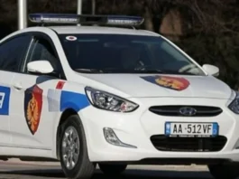 Sherr me thika, plagosen tre adoleshentë, njëri në gjendje të rëndë