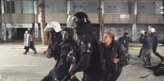 Policia reagon ndaj protestuesve, nisin shoqërimet e para. Të rinjtë sulmojnë bizneset dhe një bankë