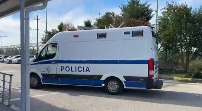 agasi fier
