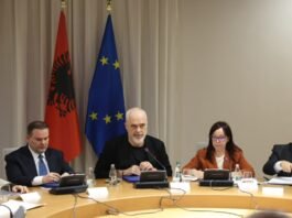 Nga bonusi i bebes, qëndrimi në shkollë deri në orën 17:00, te kufizimi i rrjeteve sociale, Rama njofton ndryshime të reja