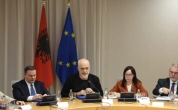 Nga bonusi i bebes, qëndrimi në shkollë deri në orën 17:00, te kufizimi i rrjeteve sociale, Rama njofton ndryshime të reja