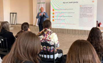 Shqipërisë i duhet një lloj i ri anti-analfabetizimi