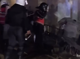 Policia ndjek protestuesit edhe brenda Kishës Ortodokse