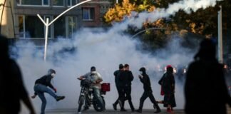 Protestat e studentëve, policia njoftim zyrtar: 10 të arrestuar, 20 persona në kërkim