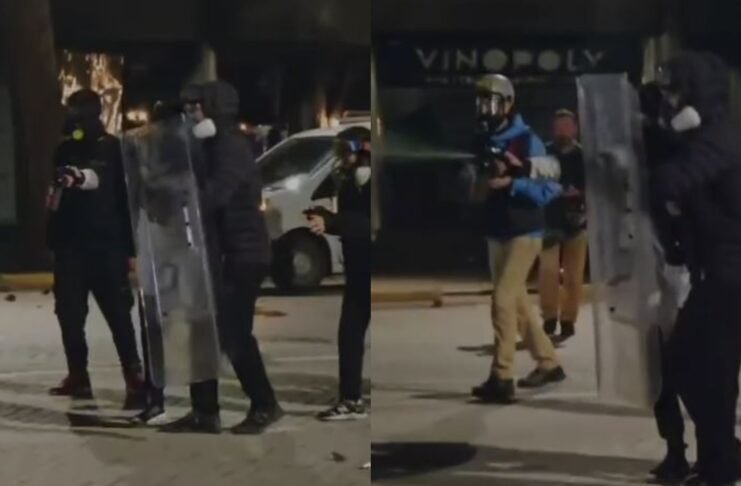 Protestuesit i marrin spry-in me piper dhe mburojën policisë