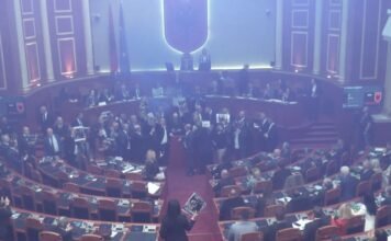 Sekretariati i Etikës merr vendimin, përjashton me 10 ditë Berishën dhe me 60 ditë 5 deputetët e PD