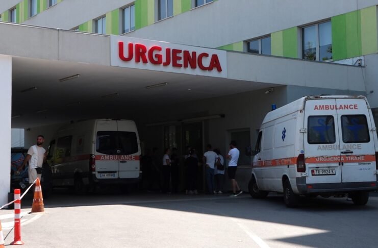 Protesta e djeshme në Tiranë, Ministria e Shëndetësisë: 23 të lënduar në total