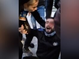 Moment i rëndë nga protesta: I riu goditet në sy me plumb gome